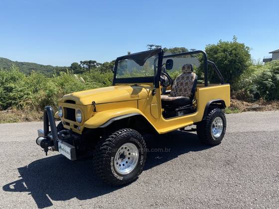 TOYOTA BANDEIRANTE 4.0 OJ50L 4X4 TETO LONA DIESEL 2P MANUAL